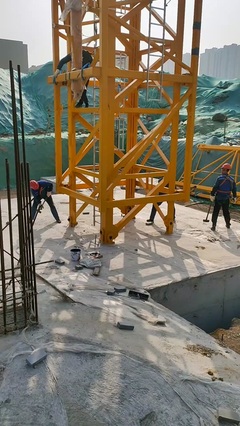 山东高博塔吊租赁公司